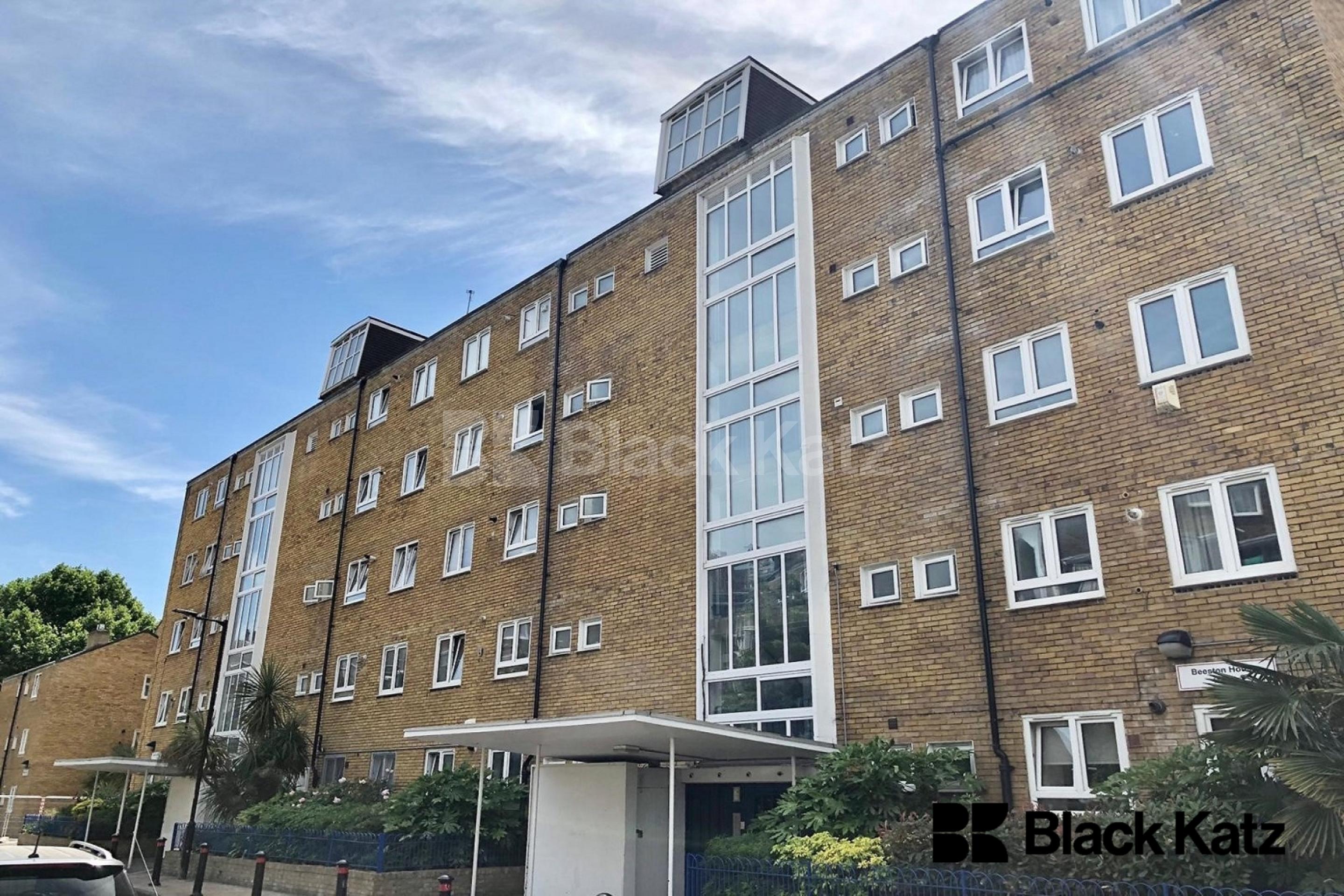 Recently Refurbished Wooden Floors & Charming Balcony Burbage Close , Borough/London Bridge SE1